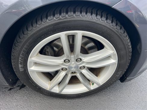 Used 2015 Tesla Model S 70D image 24