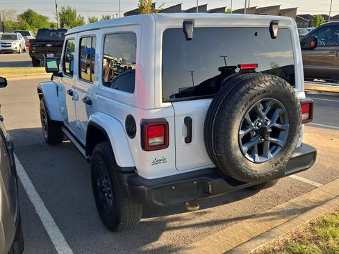 Used 2026 Jeep Wrangler Unlimited Sport AWD/4WD image 2