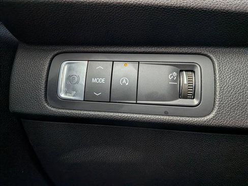 Used 2024 Chevrolet Traverse LT FWD image 14