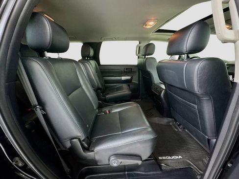 Used 2018 Toyota Sequoia TRD Sport AWD/4WD image 29