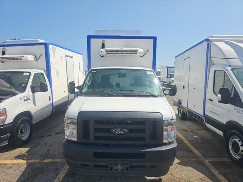 Used 2023 Ford E-350 and Econoline 350 Super Duty w/ Power Windows & Locks Group RWD image 5