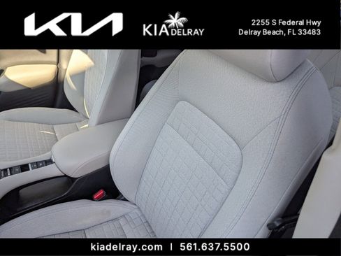 Used 2023 Honda HR-V LX image 11