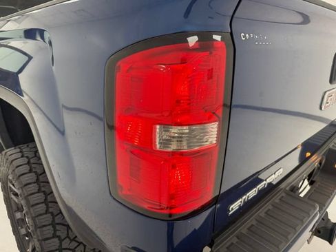 Used 2016 GMC Sierra 2500 Denali w/ Duramax Plus Package AWD/4WD image 18