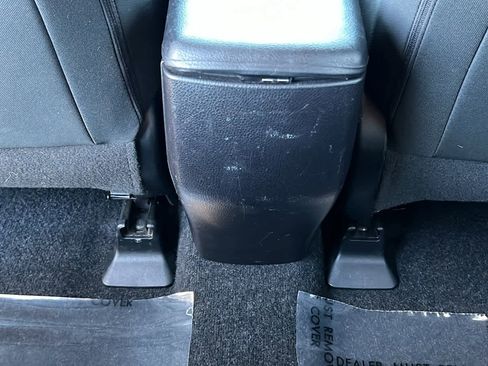 Used 2014 Toyota RAV4 XLE image 25