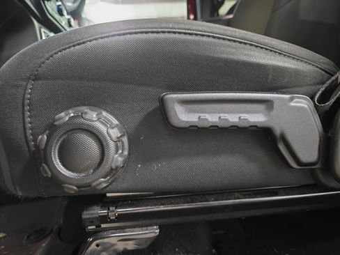 Used 2021 Jeep Wrangler Unlimited Sport AWD/4WD image 21