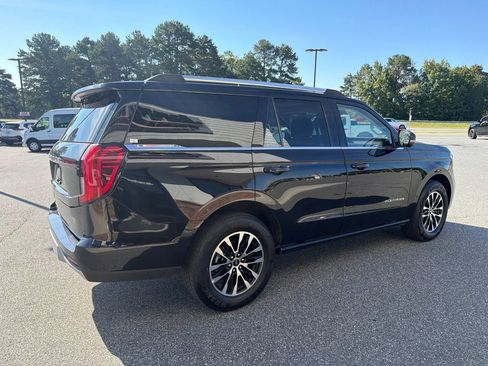 Used 2025 Ford Expedition Platinum AWD/4WD image 10