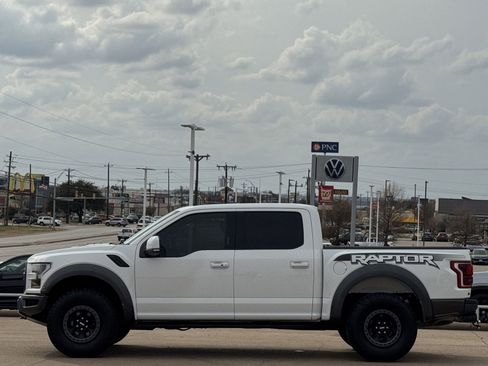 Used 2018 Ford F150 Raptor w/ Equipment Group 802A Luxury image 7