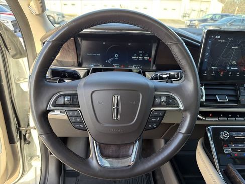 Certified 2022 Lincoln Navigator L Reserve image 22