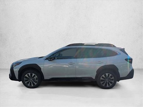 Used 2025 Subaru Outback Limited w/ Popular Package #2 AWD/4WD image 8