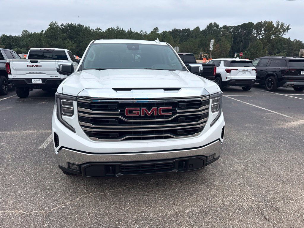 Used 2023 GMC Sierra 1500 SLT w/ SLT Premium Package AWD/4WD image 5