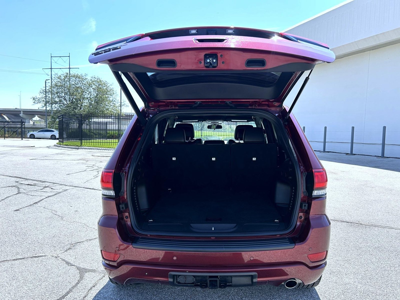 Used 2021 Jeep Grand Cherokee Laredo X AWD/4WD image 22