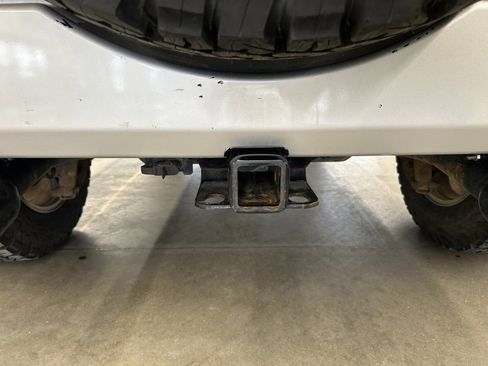 Used 2015 Jeep Wrangler Unlimited Sahara w/ Connectivity Group image 14