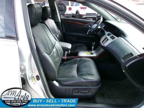 Used 2010 Toyota Avalon XL image 18