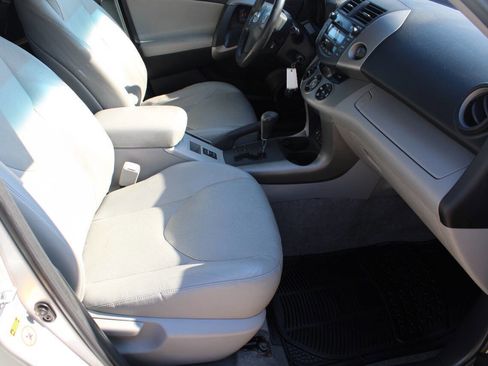 Used 2007 Toyota RAV4 Limited image 8