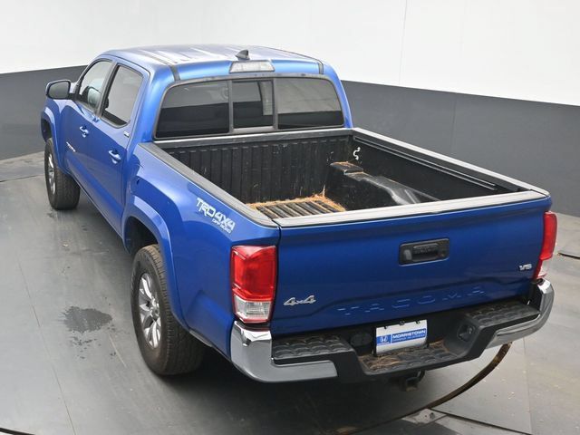 Used 2017 Toyota Tacoma SR5 w/ Tow Package AWD/4WD image 32