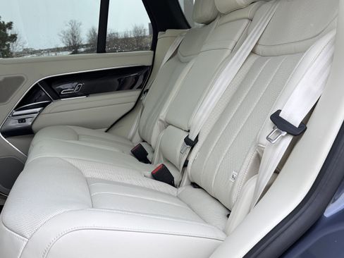 New 2025 Land Rover Range Rover SE image 12