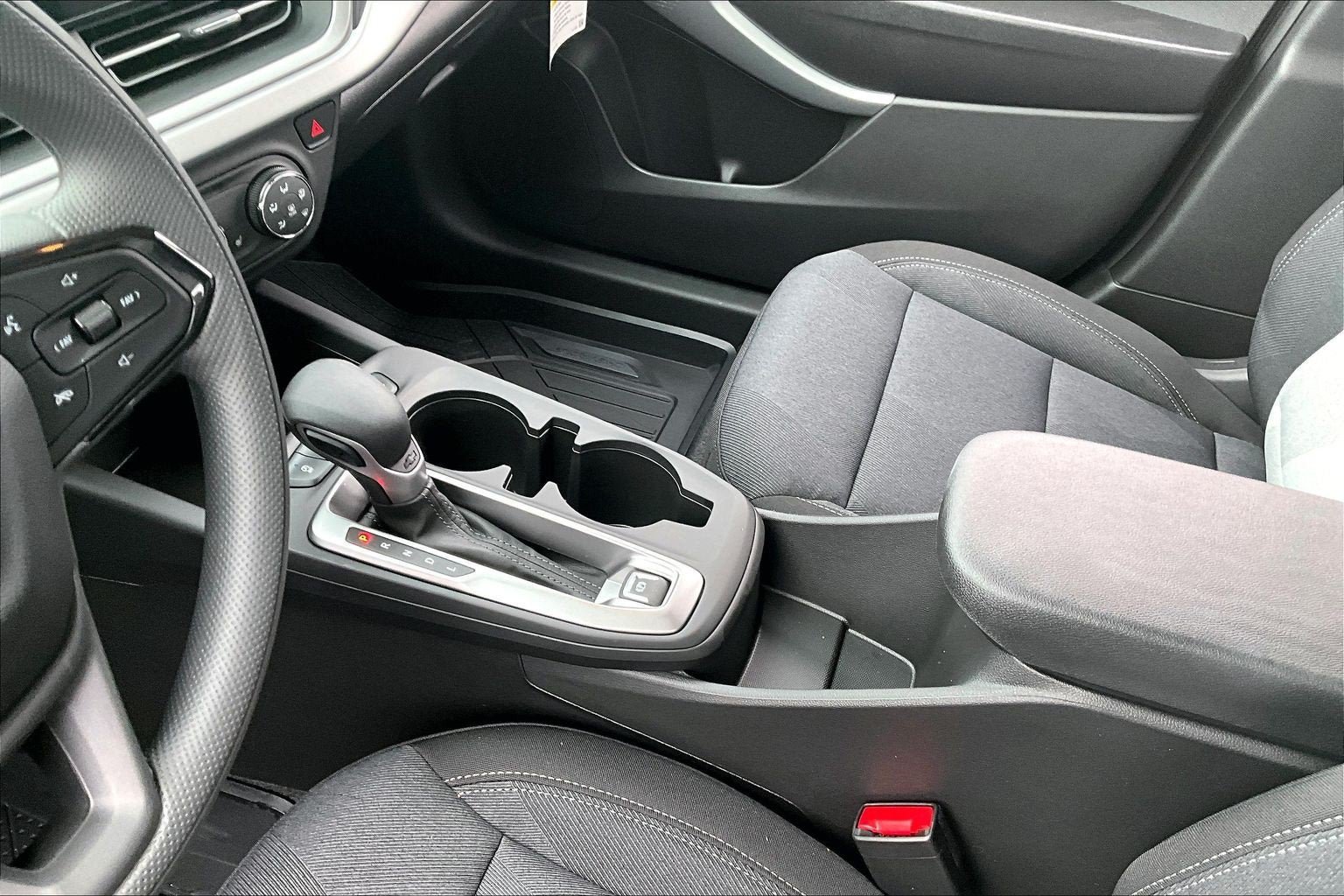 New 2026 Chevrolet Trax LS w/ LS Convenience Package FWD image 8