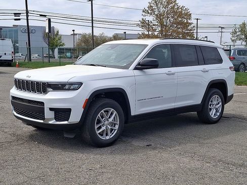 New 2025 Jeep Grand Cherokee L Laredo w/ Luxury Tech Group I AWD/4WD image 2