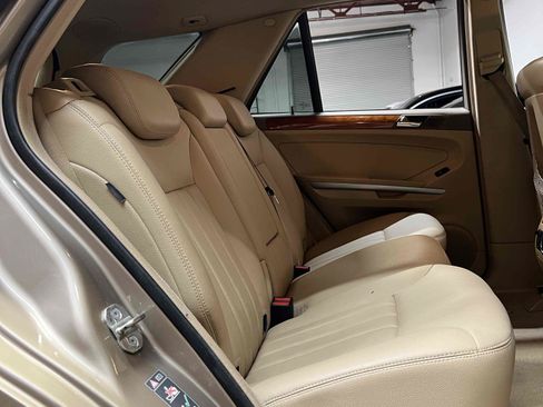 Used 2008 Mercedes-Benz ML 350 4MATIC image 38