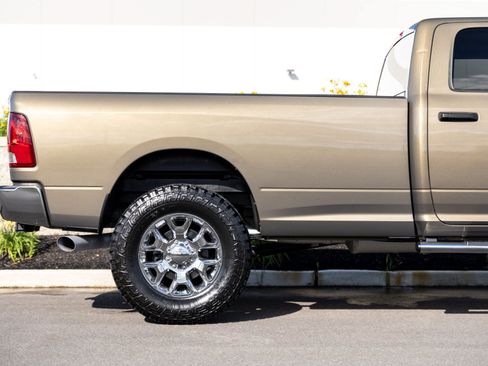 Used 2013 RAM 2500 Tradesman w/ Chrome Appearance Group AWD/4WD image 9