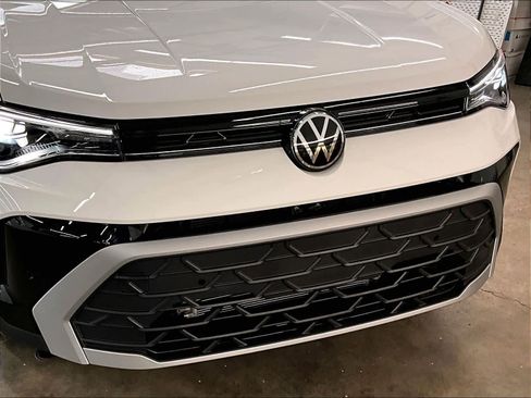 New 2026 Volkswagen Taos SE AWD/4WD image 35