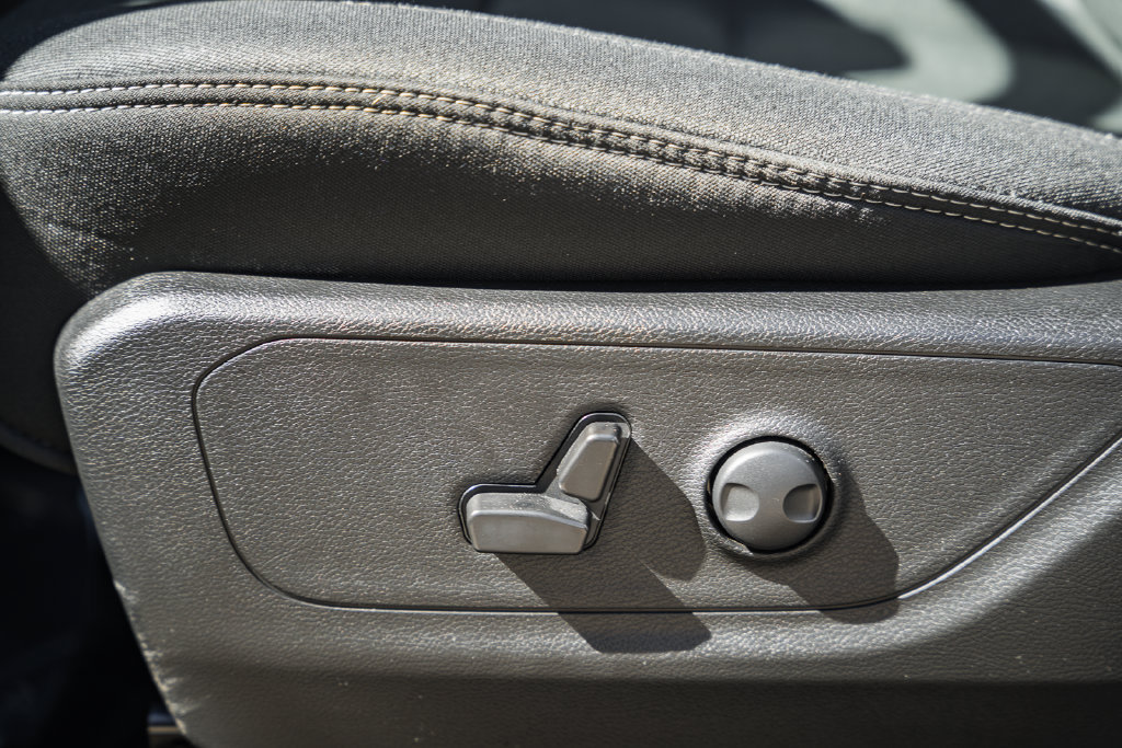 Used 2025 RAM 1500 Big Horn AWD/4WD image 40
