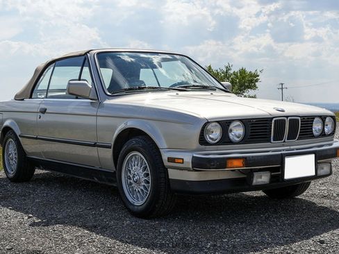 Used 1987 BMW 325i Convertible RWD image 19