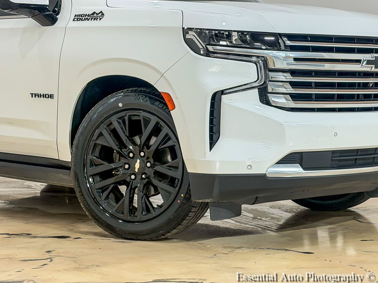 Used 2021 Chevrolet Tahoe High Country AWD/4WD image 3