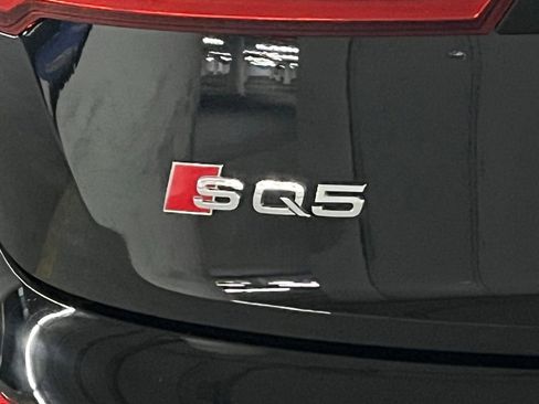 Used 2018 Audi SQ5 Prestige w/ Prestige Package image 32