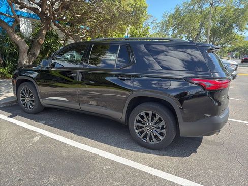 Used 2023 Chevrolet Traverse RS image 5