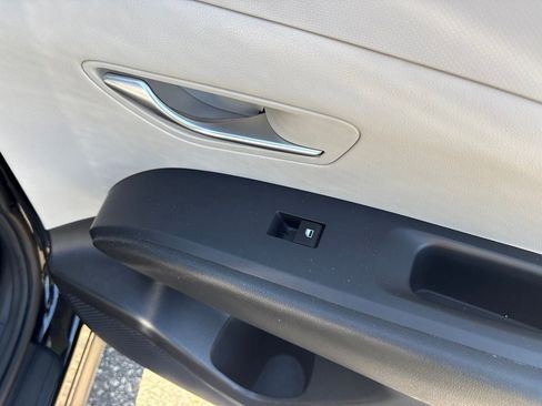 Used 2025 Hyundai Tucson SEL FWD image 34