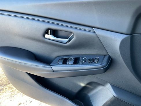 Used 2025 Nissan Sentra SV w/ All-Weather Package image 25