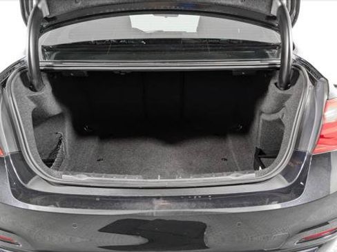 Used 2017 BMW 330i xDrive Sedan AWD/4WD image 18