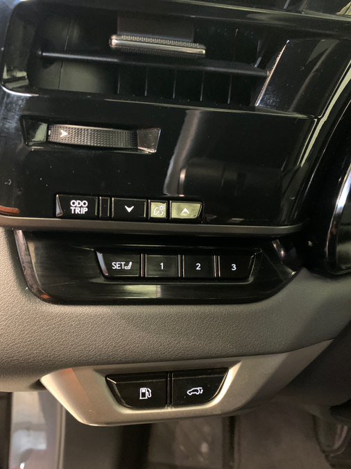 Used 2024 Lexus RX 350 Premium w/ Accessory Package (Z1) AWD/4WD image 18