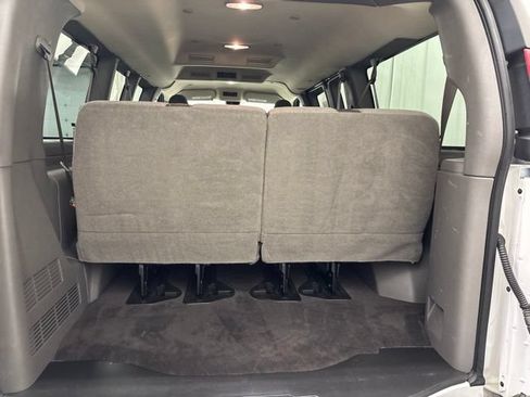 Used 2025 Chevrolet Express 2500 LT w/ LT Preferred Equipment Group RWD image 14
