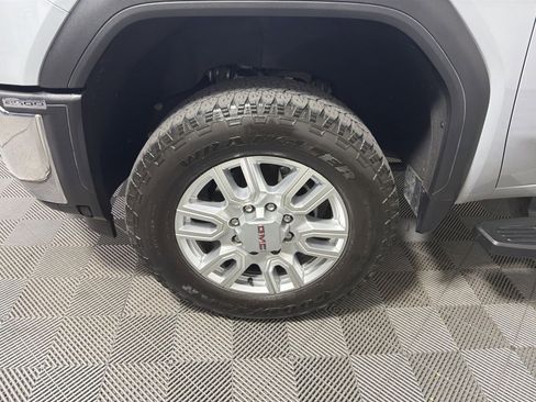 Used 2024 GMC Sierra 2500 SLT w/ SLT Premium Package image 12