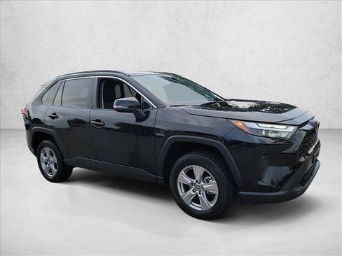 Used 2025 Toyota RAV4 XLE FWD image 3