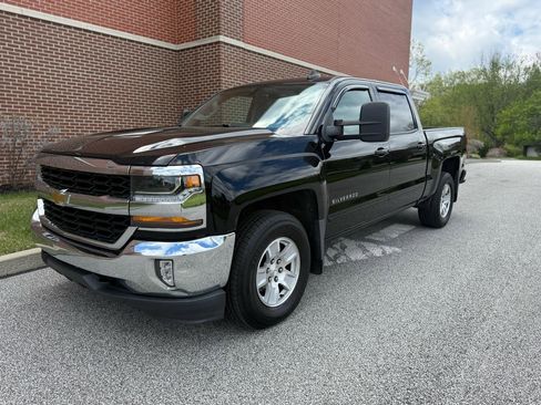Used 2017 Chevrolet Silverado 1500 LT w/ All Star Edition AWD/4WD image 4