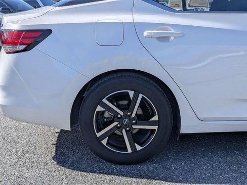 Used 2024 Nissan Sentra SV FWD image 10