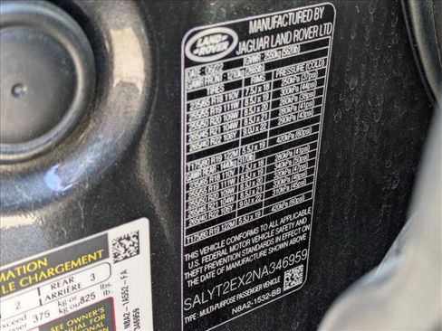 Used 2022 Land Rover Range Rover Velar R-Dynamic S image 16