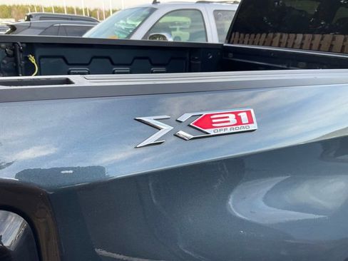 Used 2021 GMC Sierra 1500 Elevation w/ X31 Off-Road Package image 9