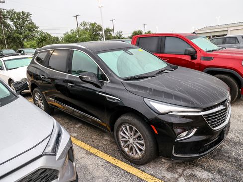 Used 2022 Buick Enclave Premium AWD/4WD image 7