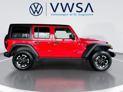 Used 2024 Jeep Wrangler Unlimited Rubicon 4xe AWD/4WD image 9