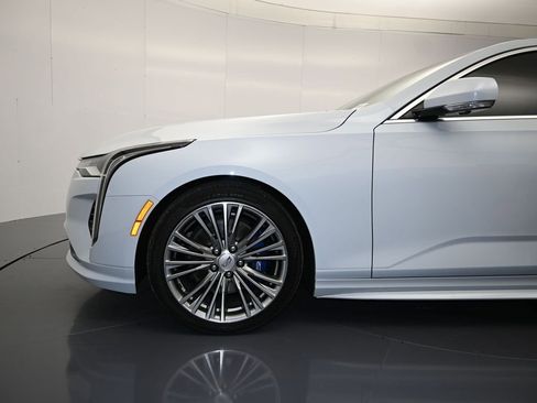 Used 2021 Cadillac CT4 Premium Luxury RWD image 9