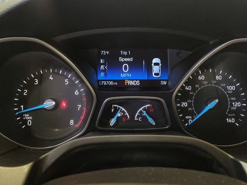 Used 2018 Ford Focus SEL w/ Cold Weather Package FWD image 23
