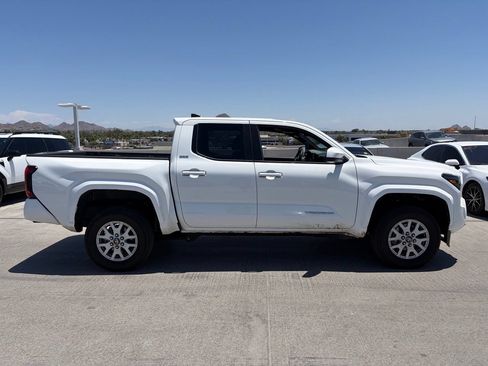 Used 2025 Toyota Tacoma SR5 RWD image 3