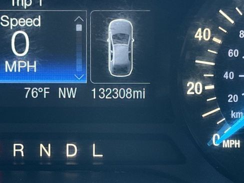 Used 2017 Ford Fusion SE image 16