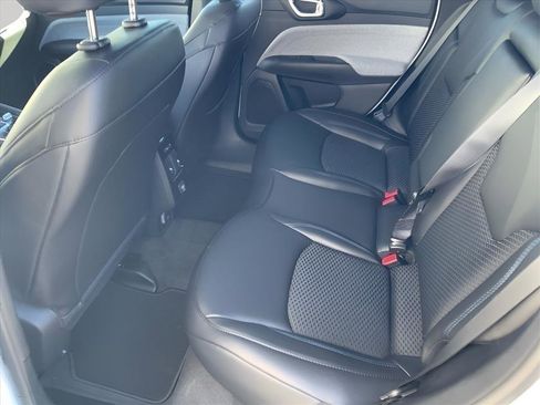 New 2026 Jeep Compass Latitude image 11