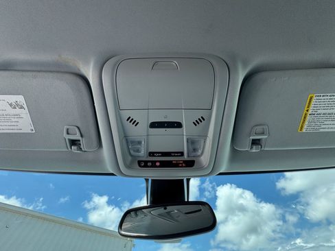 Used 2022 Chevrolet Blazer LT FWD image 28