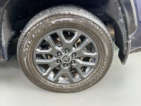 Used 2024 Toyota Sequoia Platinum image 32